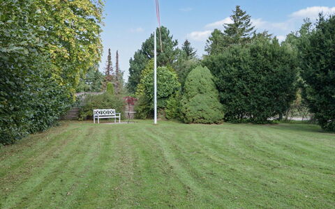 Ileana - 250M from the Sea: Arbre, Herbe, Arbuste, Lot Terre, Pelouse, Prairie, Jardin, Couverture De Sol, Prairie