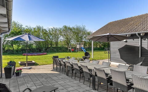 Finwith - 600M from the Sea: Ciel, Mobilier De Jardin, Meubles, Toit, Chaise, Tableau De Plein Air, Domicile, Lot Terre, Ombre, Biens