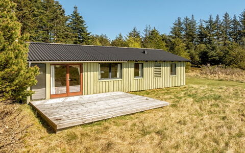 Fatlinda - 4Km from the Sea: Bois, Jardin, Arrière-Cour, Lot Terre, Domicile, Toit, Ombre, Plate-Forme, Dur, Cour