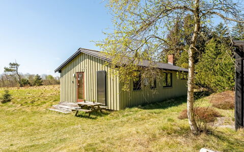 Fatlinda - 4Km from the Sea: Bois, Jardin, Arrière-Cour, Lot Terre, Domicile, Toit, Ombre, Plate-Forme, Dur, Cour