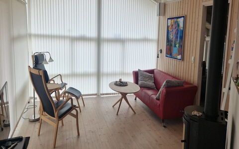 Hildegarda - 300M from the Sea: Meubles, Design Intérieur, Sol, Bois, Sol, Plafond, Pièce, Éclairage, Salon, Chaise