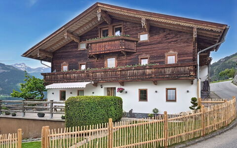Binter: Chalet, Balcon