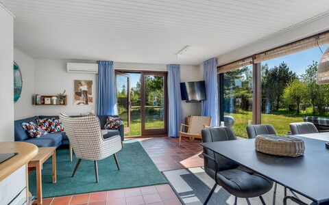 Tjerk - 900M from the Sea: Jardin, Couverture De Sol, Tronc, Printemps, Pelouse, Arrière-Cour, Ombre, Cour, Aménagement Paysager, Caractéristique De L'Eau