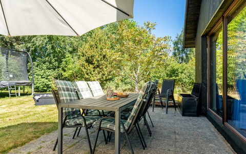 Tjerk - 900M from the Sea: Toit, Maison, Domicile, Chalet, Porte, Siding, Plate-Forme, Porche, Planche, Dur