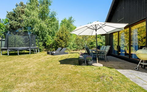 Tjerk - 900M from the Sea: Toit, Maison, Domicile, Chalet, Porte, Siding, Plate-Forme, Porche, Planche, Dur