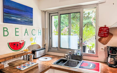 Port Azur: Zone Résidentielle, Établissements Humains, Appartement, Condominium, Piscine, Recours, Mobilier De Jardin, Hôtel, Ville Resort, Vacances