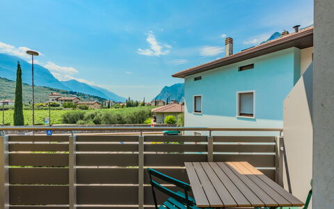 Riva Olive: Appartement, Balcon, Chaise, Mobilier De Jardin, Hôtel, Plante D'Appartement