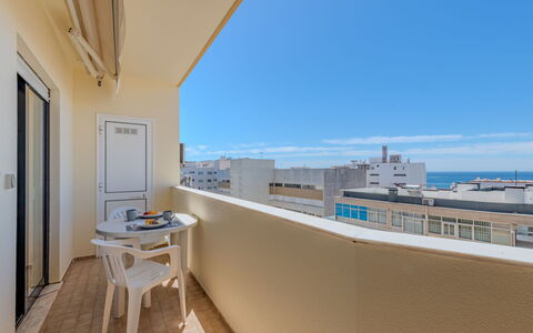 Mirasol: Meubles, Design Intérieur, Mur, Sol, Bois, Sol, Pièce, Plafond, Éclairage, Domicile