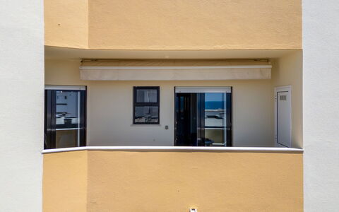 Mirasol: Meubles, Design Intérieur, Mur, Sol, Bois, Sol, Pièce, Plafond, Éclairage, Domicile