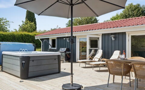 Jügen - 600M to the Fjord: Mobilier De Jardin, Meubles, Composite, Plate-Forme, Pot De Fleur, Loisir, Patio, Ombre, Piscine, Chaise