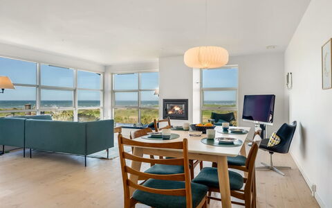 Grita - 100M to the Fjord: Toit, Maison, Zone Résidentielle, Domicile, Biens, Chalet, Conception
