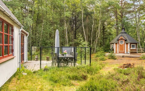 Jooseppi - 4.8Km from the Sea: Arbuste, Chalet, Batiments Jardin, Printemps, Jardin, Des Bois, Cabanon, Cabane En Rondins, Cour, Arrière-Cour