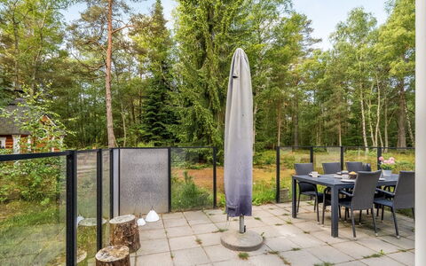 Jooseppi - 4.8Km from the Sea: Jardin, Ombre, Mobilier De Jardin, Des Bois, Arrière-Cour, Aménagement Paysager, Cour, Bosquet, Structure En Plein Air