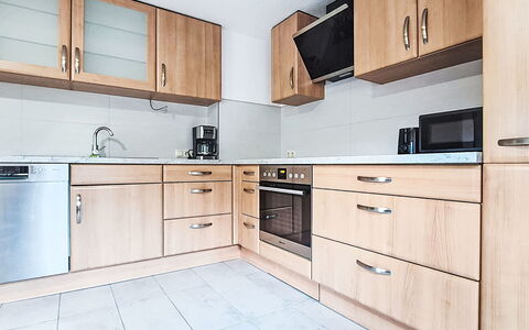 Maria: Cabinetry, Bois, Design Intérieur, Tiroir, Comptoir, Meubles, Sol, Placard, Cuisine, Appareil De Cuisine