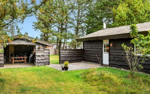 Adelheid - 1.2Km from the Sea: 