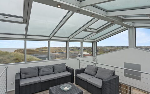Eicke - 20M from the Sea: Plafond, Ombre, Daylighting, Verre, Chaise, Faisceau, Balcon, Conception, Structure En Plein Air