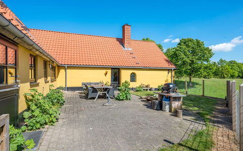 Aika - 1.6Km to the Fjord: Toit, Lot Terre, Chalet, Domicile, Biens, Pelouse, Ferme, Arrière-Cour, Ombre, Jardin
