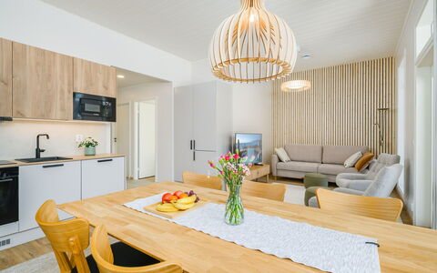 Saariselän Aavahelmi C: Meubles, Design Intérieur, Sol, Sol, Bois, Luminaire, Plafond, Parquet, Pièce, Éclairage