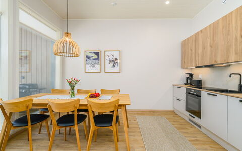 Saariselän Aavahelmi C: Meubles, Design Intérieur, Sol, Parquet, Sol, Bois, Plafond, Table Cuisine Et Salle A Manger, Salle À Manger, Luminaire