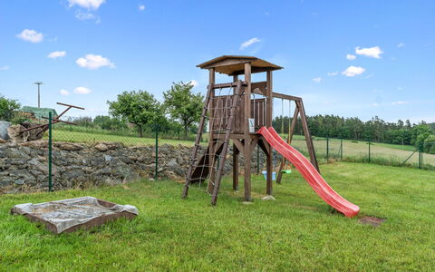 Happy Home: Toboggan, Équipement Extérieur Play, Plaine, Chute, Jardin, Pelouse, Terrain De Jeux, Arrière-Cour, Parc, Cour
