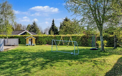 Sote - 330M from the Sea: Arbuste, Jardin, Lot Terre, Pelouse, Ombre, Aménagement Paysager, Arrière-Cour, Cour, Parc, Batiments Jardin