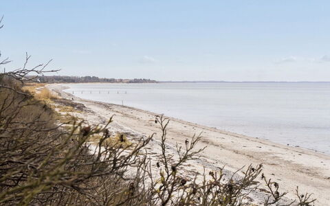 Ally - 1.2Km from the Sea: Toit, Maison, Domicile, Chalet, Porte, Siding, Biens, Pelouse, Cour, Porche