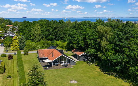 Troen - 400M from the Sea: Zone Résidentielle, Vue Du Ciel, Maison, Paysage, Domicile, Lot Terre, Toit, Photographie Aérienne, Banlieue, Biens