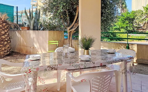 Nautica: Meubles, Chaise, Mobilier De Jardin, Table, Tableau De Plein Air, Table Cuisine Et Salle A Manger, Ombre, Jardin, Patio, Restaurant