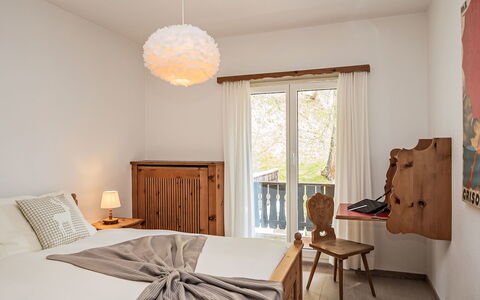 Chesa Minchületta: Meubles, Design Intérieur, Lit, Chambre, Mur, Sol, Literie, Sol, Bois, Pièce