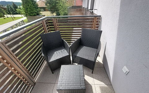 Korzo: Bois, Meubles, Balcon, Mobilier De Jardin, Appartement, Chaise, Dur, Tache De Bois, Parquet, Plante D'Appartement