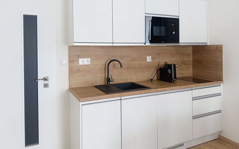 Korzo: Sol, Bois, Design Intérieur, Sol, Cabinetry, Comptoir, Meubles, Pièce, Cuisine, Domicile