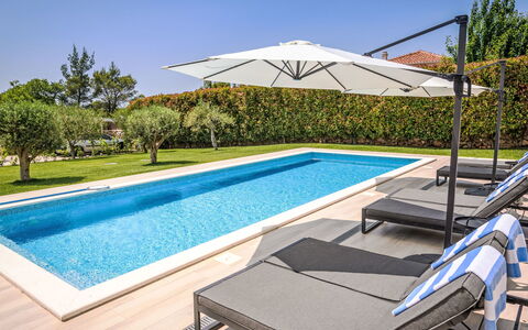 Stella: Piscine, Bleu, Mobilier De Jardin, Recours, Parapluie, Meubles, Balancelle, Loisir, Eco Hôtel, Ombre