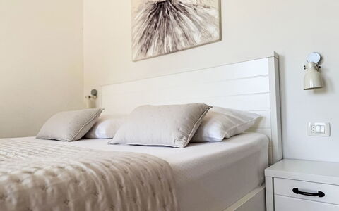 Stella: Lit, Meubles, Literie, Chambre, Drap De Lit, Design Intérieur, Linge, Bois, Sol, Pièce