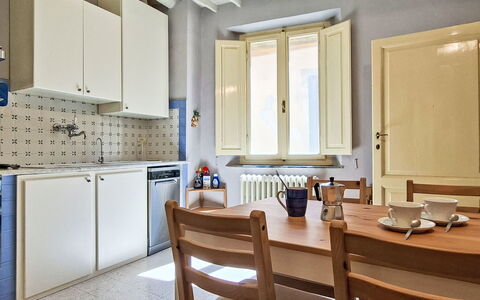 Il Professore: Meubles, Bois, Sol, Design Intérieur, Principaux Appliance, Sol, Pièce, Appareil De Cuisine, Plafond, Cuisine