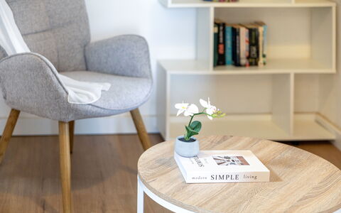 La Terrazza nel Borgo: Meubles, Bois, Sol, Design Intérieur, Parquet, Sol, Chaise, Salon, Dur