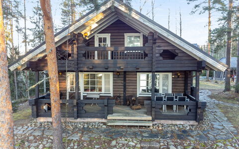 Villa Karmu: Bois, Chalet, Domicile, Maison, Siding, Cabane En Rondins, Porche, Lumber, L'Hiver, Batiments Jardin