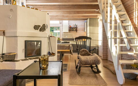 Villa Karmu: Meubles, Sol, Design Intérieur, Bois, Sol, Parquet, Plafond, Pièce, Salon, Domicile