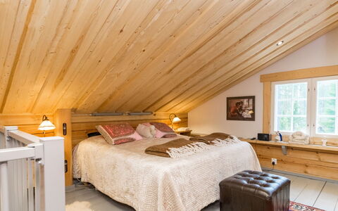 Tuulentupa: Meubles, Design Intérieur, Bois, Plafond, Chambre, Lit, Sol, Sol, Pièce, Grenier