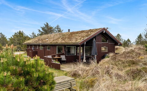 Thorgny - 1Km from the Sea: Maison, Chalet, Architecture, Toit, Domicile, Lot Terre, Zone Rurale, Cabane, Pente, Cabane En Rondins