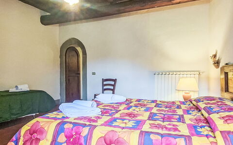 Rosmarino: Meubles, Chambre, Lit, Design Intérieur, Domicile, Drap De Lit, Literie, Cadre De Lit, Pièce, Linge