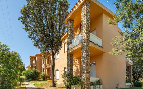 Serena: Zone Résidentielle, Domicile, Appartement, Biens, Banlieue, Balcon, Villa, Hacienda