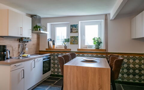 Messern: Meubles, Cuisine, Comptoir, Appareil De Cuisine, Design Intérieur, Cabinetry, Sol, Principaux Appliance, Bois, Plafond