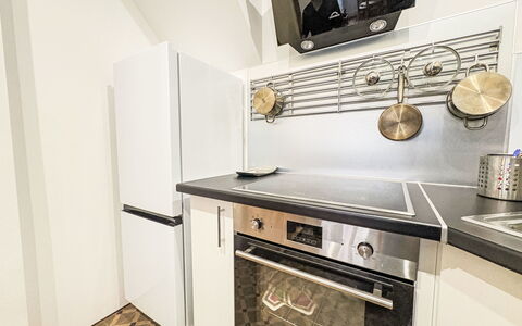Ferienwohnung Heritage View Bacharach: Appareil De Cuisine, Cuisine, Principaux Appliance, Cuisinière, Bois, Comptoir, Électroménager, Sol, Design Intérieur, Gaz Poele