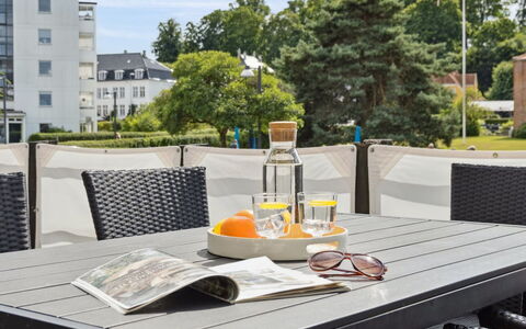 Benthe - 100M from the Sea: Maison, Toit, Domicile, Chalet, Cabanon, Batiments Jardin, Siding, Cour, Cabane En Rondins, Cabane