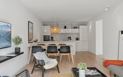Benthe - 100M from the Sea: Meubles, Design Intérieur, Sol, Canapé, Mur, Sol, Bois, Salon, Plafond, Chaise