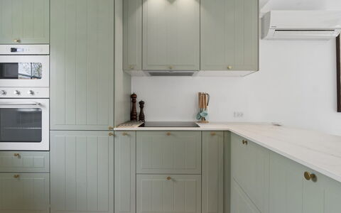 Franka - 1.1Km from the Sea: Bois, Design Intérieur, Sol, Cabinetry, Cuisine, Plafond, Sol, Appareil De Cuisine, Comptoir, Domicile