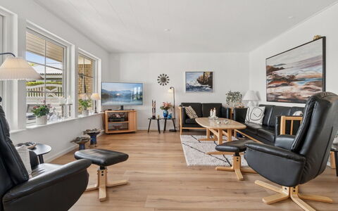 Eia - 1.5Km from the Sea: Meubles, Design Intérieur, Sol, Sol, Bois, Canapé, Salon, Parquet, Plafond, Cadre
