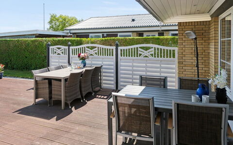 Eia - 1.5Km from the Sea: Bois, Meubles, Mobilier De Jardin, Porche, Tache De Bois, Ombre, Tableau De Plein Air, Plate-Forme, Dur, Patio