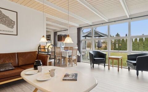 Gittel - 200M from the Sea: Meubles, Design Intérieur, Sol, Bois, Sol, Plafond, Chaise, Canapé, Salon, Parquet