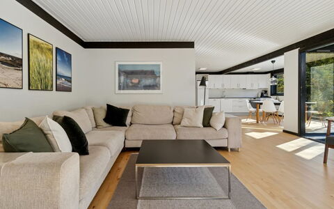 Alvilda - 200M from the Sea: Design Intérieur, Plafond, Bois, Sol, Sol, Meubles, Canapé, Salon, Domicile
